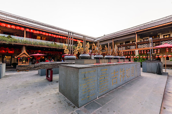 lhong1919 temple bangkok